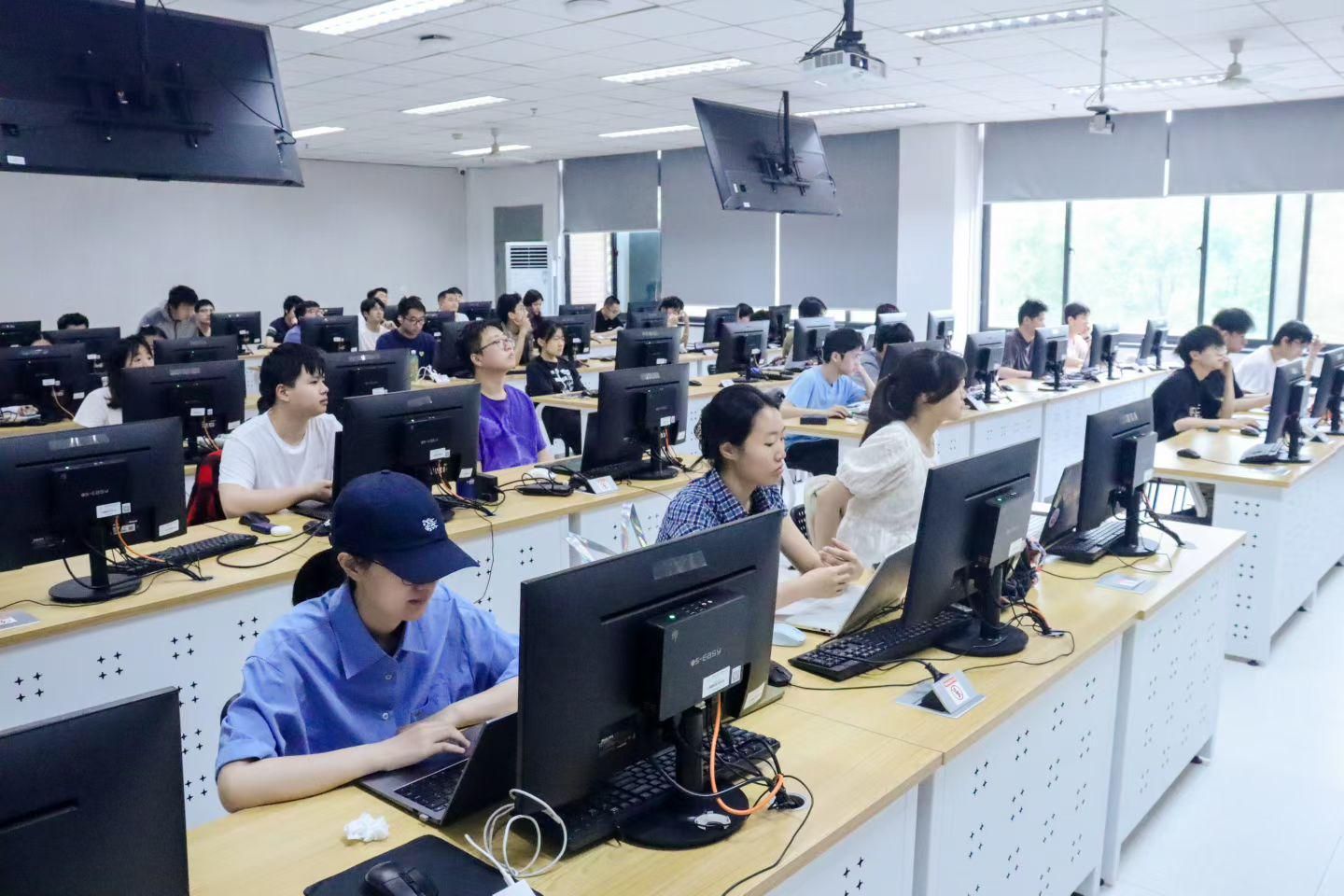 产教融合新篇章 计算机网络与信息安全实验教学示范中心育才之道